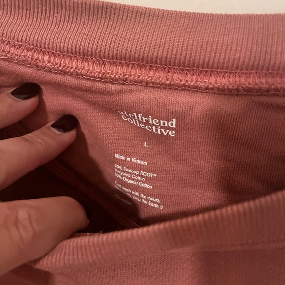 Girfriend Collective crop sweatshirt - Picture 2 of 3